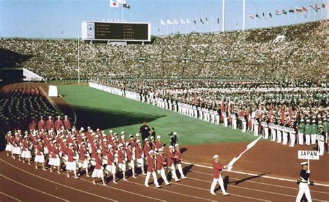 De Tokio-Olympiade van 1964: Een triomf van wederopbouw en een springplank voor Japan op het wereldtoneel